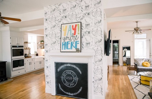 St. Charles House | Victorian Gem Steps from Main St - Sleeps 9 & Pets