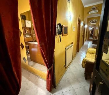 Rione XVIII Castro Pretorio House | Viennese Due