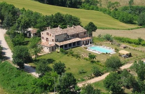 Santa Vittoria in Matenano House | Villa with private pool between the Adriatic beaches and Monti Sibillini National Park