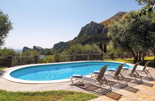 Sirenuse Villa | Villa ∙ 5 bedrooms ∙ 13 guests