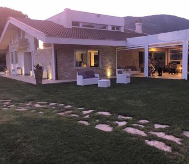 Latina Lido Villa | Villa al mare con vasca idromassaggio- Artemide Resort