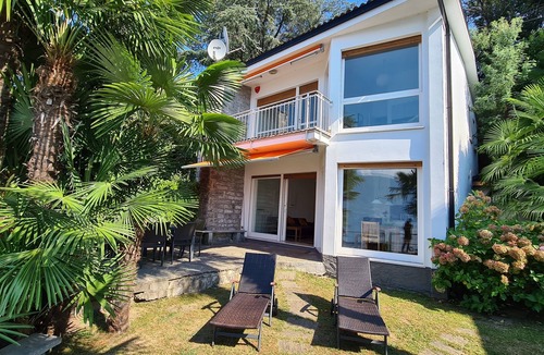 Porto Valtravaglia Villa | Villa Alba - dream view and direct beach access