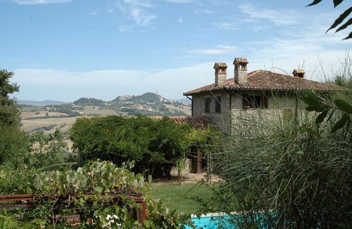 Acqua Loreto Villa | Villa Alle Querce, Large Farmhouse , stunning view of Todi and large pool