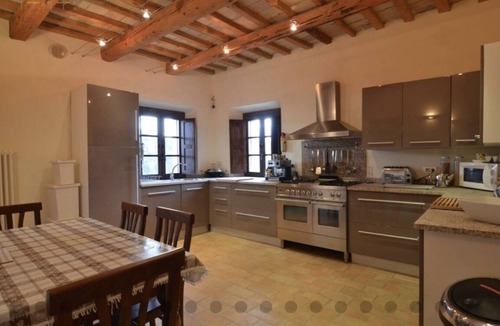 SantʼAngelo in Pontano Villa | Villa and Farmhouse with Housekeeper, on private estate available all year