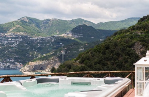 Maiori Villa | Villa Angel, Relaxing Sea Villa Near the Beach, maxi jacuzzi, views and parking