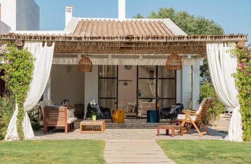 Nora Villa | Villa Angelica with private access to beach