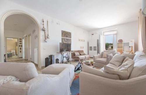Oria Villa | Villa Artesole