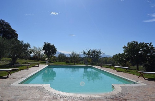 Montefiascone Villa | Villa Ascanio: A splendid three-story villa made of stone, with Free WI-FI.
