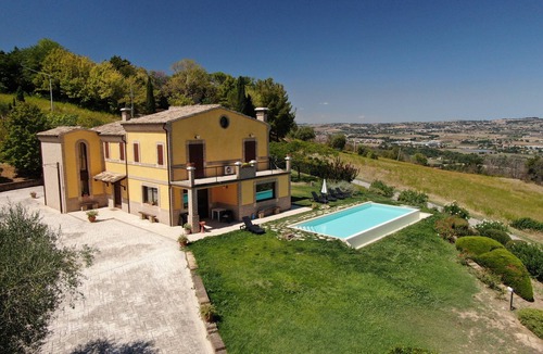 Montegranaro Villa | Villa Belvedere Fortuna, swimming pool, 4 bedrooms, for 16 people, with sea view
