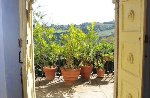 Camporgiano Apartment | VILLA BENEDETTA, Casa Lola # 2