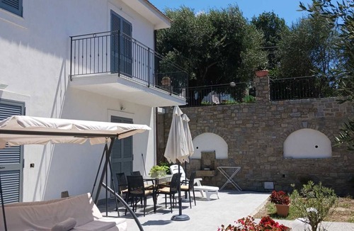 Perdifumo Villa | Villa between olive groves and the sea