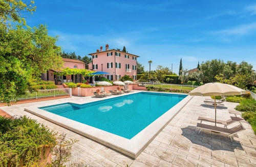 Corsanico Villa | Villa Cà ai Venti, sea view, pool, and park on the hills of Viareggio