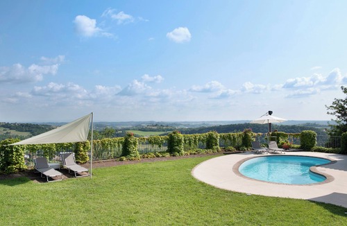 Murisengo House | Villa 'Casa Voglietti' with Private Pool, Wi-Fi and Air Conditioning
