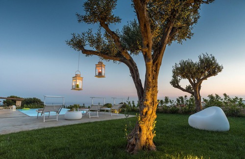 Marina di Ragusa Villa | Villa Castellana, Elegant modern villa with private infinity pool sea view
