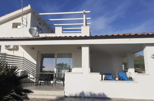 Montallegro House | Villa Cecilia