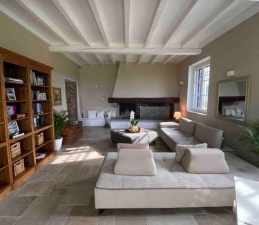 Montecalvo Versiggia House | Villa Chloé