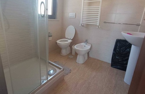 Zona XXXIV Casal Palocco Villa | Villa "Come a Casa 2" with Private Garden & A/C