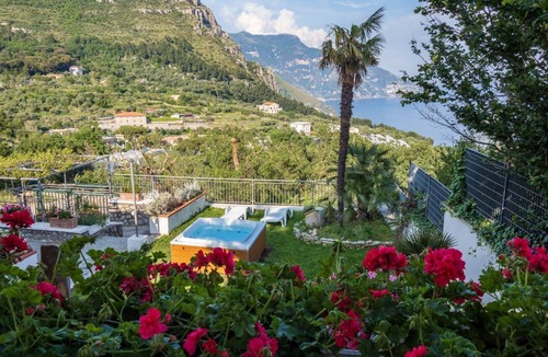 San Pietro Villa | Villa Cristina with 3 bedrooms and free parking