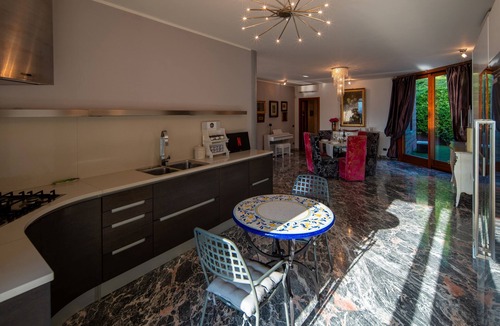 Alba Apartment | Villa D'Autore - Three Bedroom Apartment, Sleeps 6