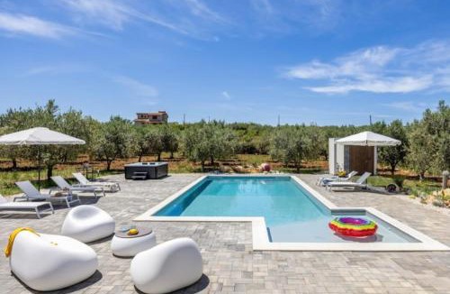 Partinico Villa | Villa Degli Ulivi