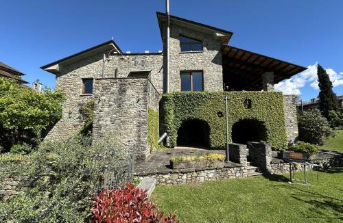 Groppoli Villa | Villa Delia 16p 2 Pools BBQ by VILLASRETREATS