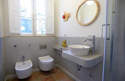 Caucana-finaiti-casuzze-finaiti Nord House | Villa delle terrazze