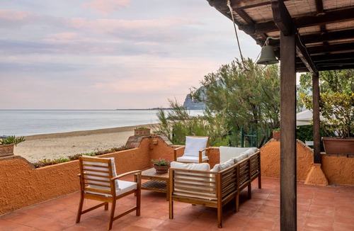 Latina Lido Villa | Villa Duna by the sea with exclusive direct access to the 50m beach