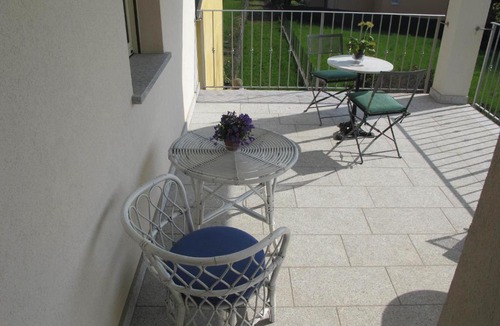 Castronno Bed & Breakfast | Villa Emilia