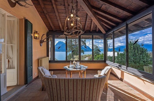Santa Maria - Rezzonico Villa | Villa Fulgida: An elegant and welcoming three-story historical villa built in the 19th century, situated at a short distance from the shores of Lake Como, with Free WI-FI.