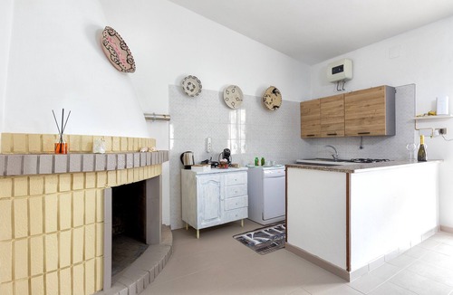 Marina di Sorso Villa | Villa 'Giovanna' with Private Pool, Wi-Fi and Air Conditioning