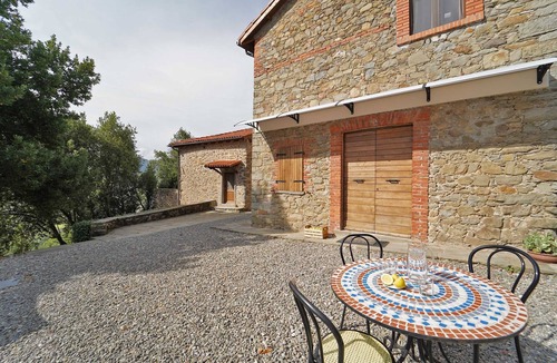 Pontremoli Villa | VILLA ILENIA 24pax, Restaurant, Large Pool, Free WI-FI, near to Cinque Terre