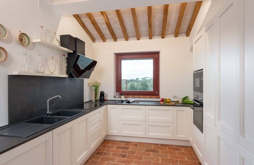 Castelnuovo Berardenga Villa | Villa in Castell'in Villa with 4 bedrooms sleeps 8