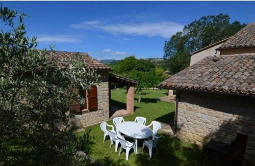 Gualdo Villa | Villa in Gualdo with 6 bedrooms sleeps 15