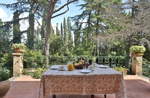 Pomarance Villa | Villa in Montegemoli with 7 bedrooms sleeps 13