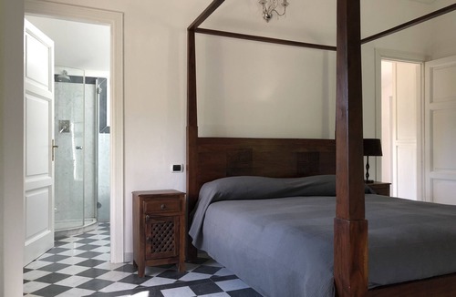 Gragnola Villa | VILLA ISOTTA 10 Pax Country House with pool, WiFi, BBQ, near Cinque Terre