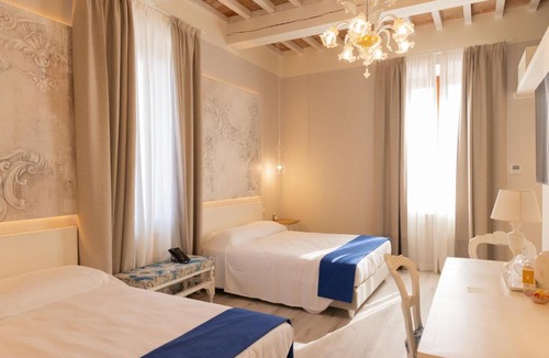 Mirandola Bed & Breakfast | Villa La Personala