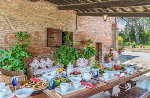 Asciano Villa | Villa Le Focaie 8, Emma Villas