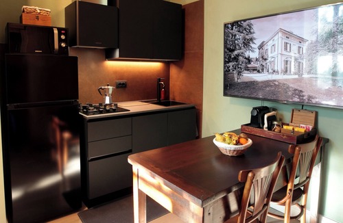Canova Apartment | Villa Lucini 1886 "Garden Apt.", close to Lake Como & Milan. Sauna & tank pool