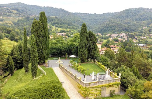 Canova Apartment | Villa Lucini 1886 "Garden Apt.", close to Lake Como & Milan. Sauna & tank pool