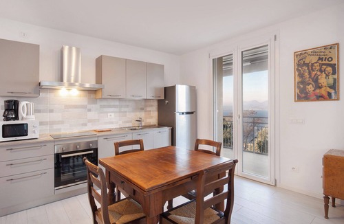 Albisano Apartment | Villa Malù - APT Amalia - Pool and lake view