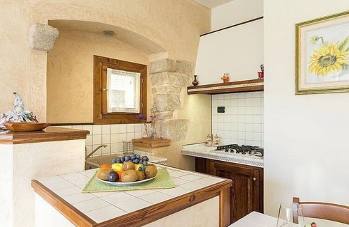 Miane House | Villa Marsica D: An elegant and welcoming apartment that is part of a villa immersed in a splendid landscape, in the heart of a wonderful little town, with Free WI-FI.