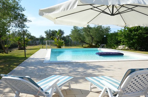Bisceglie Villa | Villa Mema with independent swimming pool near Trani
