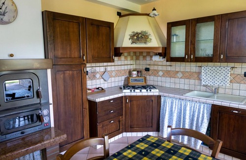 Ponte Rio Apartment | Villa Mimosa nestled in the Marche countryside just 5km from the sea!