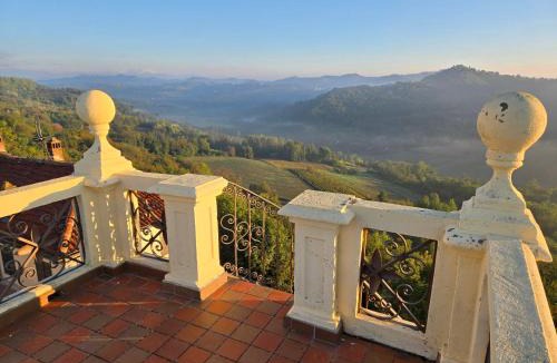 Passerano Marmorito Villa | Villa Monferrato