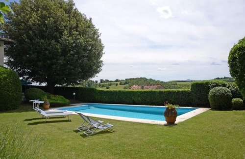 Montalcinello Villa | Villa Montalcinello in Siena, private pool