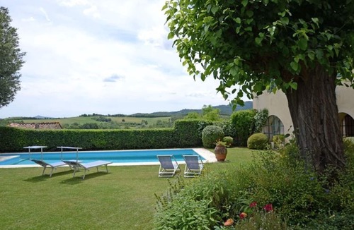 Montalcinello Villa | Villa Montalcinello in Siena, private pool