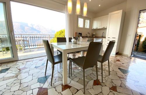Porto Valtravaglia Villa | Villa Monte Sole