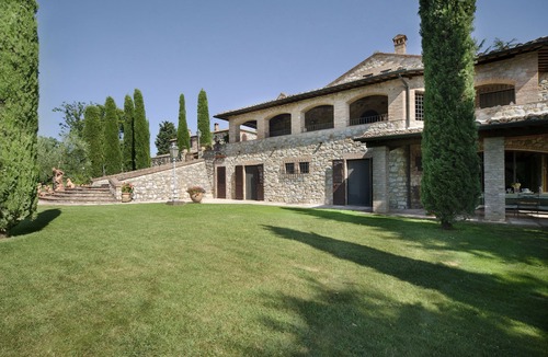Gambassi Terme Villa | Villa Osservatorio for up to 11 with private pool, 15mins to San Gimignano