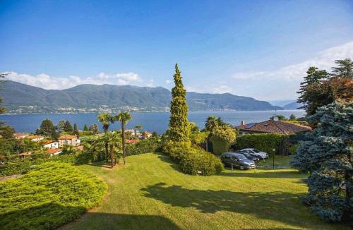 Porto Valtravaglia Apartment | Villa Panorama