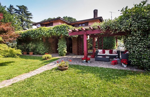 Sulbiate Villa | Villa Pina 8+2, Emma Villas